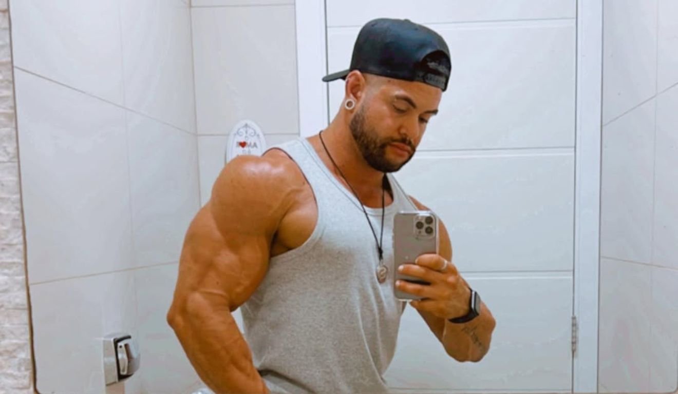 Bodybuilding Champion, 31, Passes Away Months After Proposing to His Girlfriend